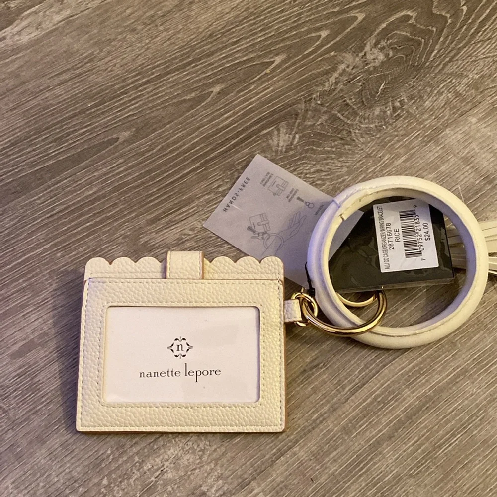 Nanette Lepore cream wallet with handle - Picture 2 of 2